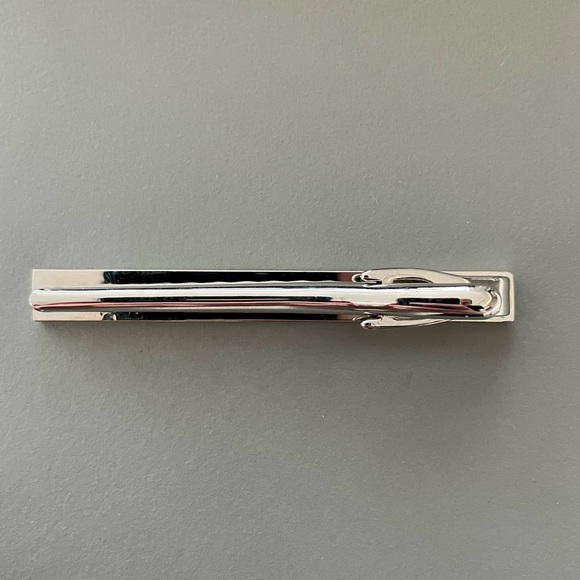 Indochino Minimalist Stripe Tie Clip - Picture 6 of 8